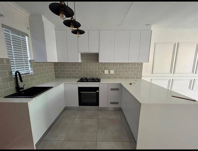 2 BEDROOM PROPERTY TO RENT IN KOSMOSDAL